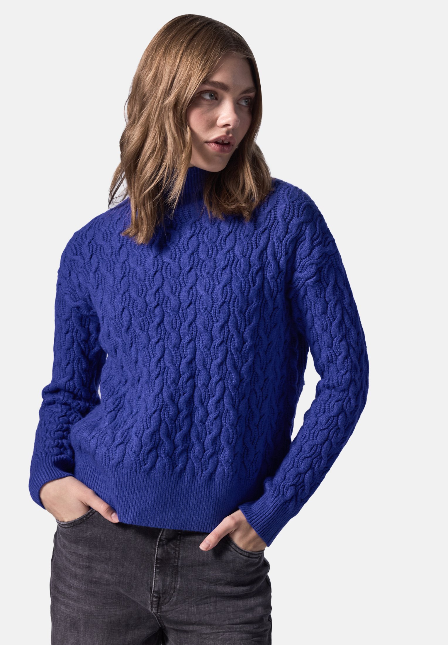 strickpullover-blau-930cam-1.jpg